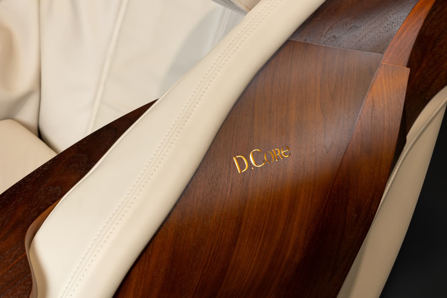 Japanse esthetiek.
De natuurlijke schoonheid van walnotenhout.