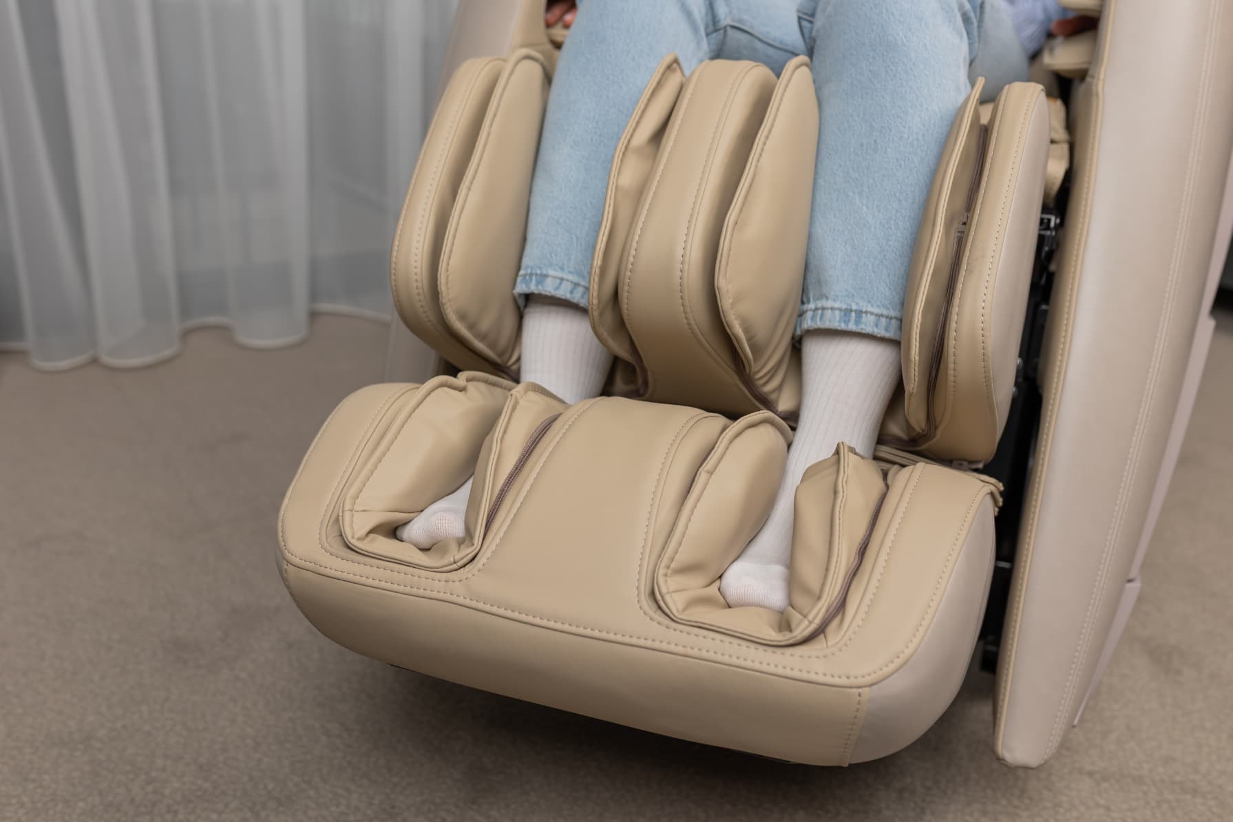 Automatic Extendable Footrest