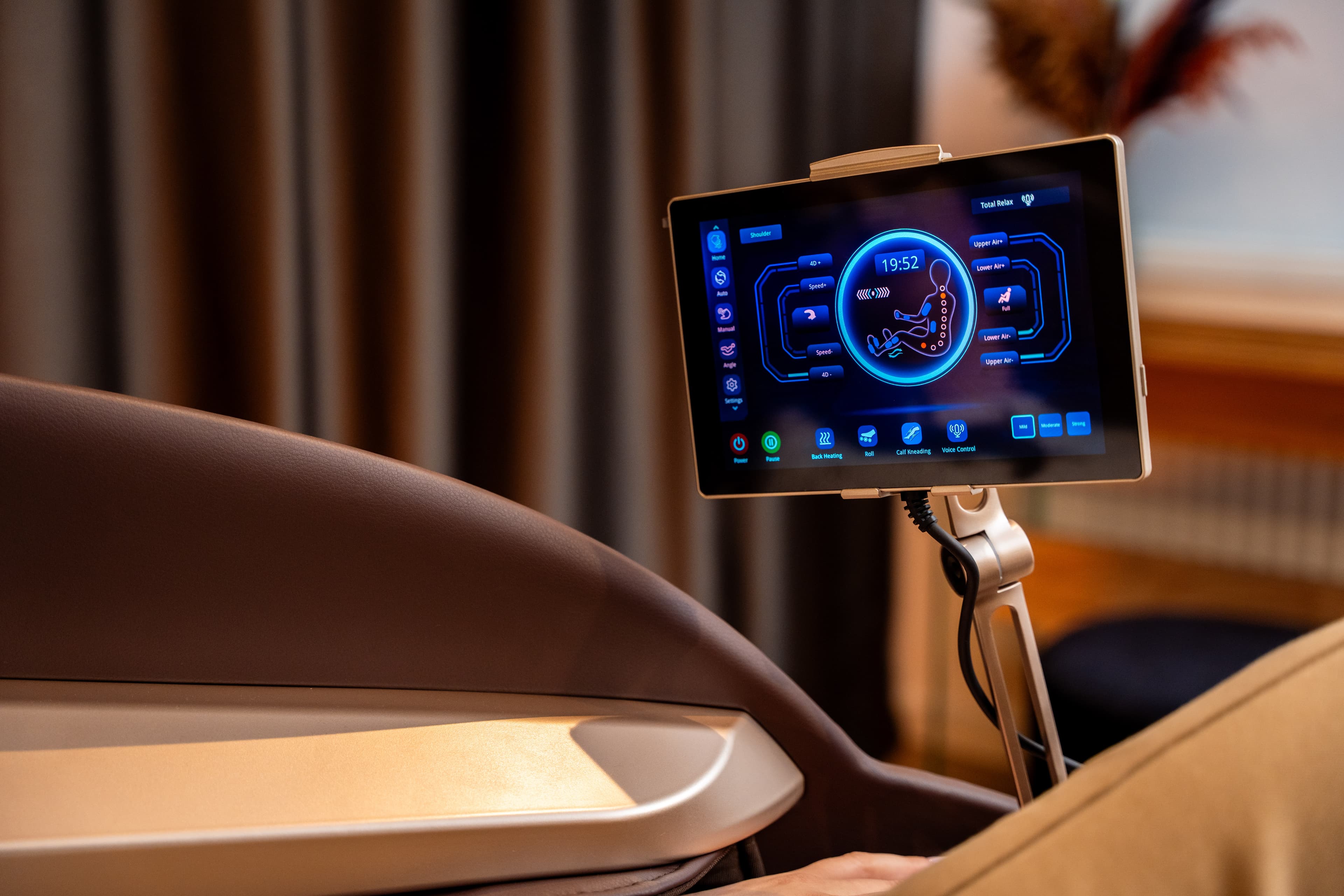 Experience Advanced 4D Massage Technology