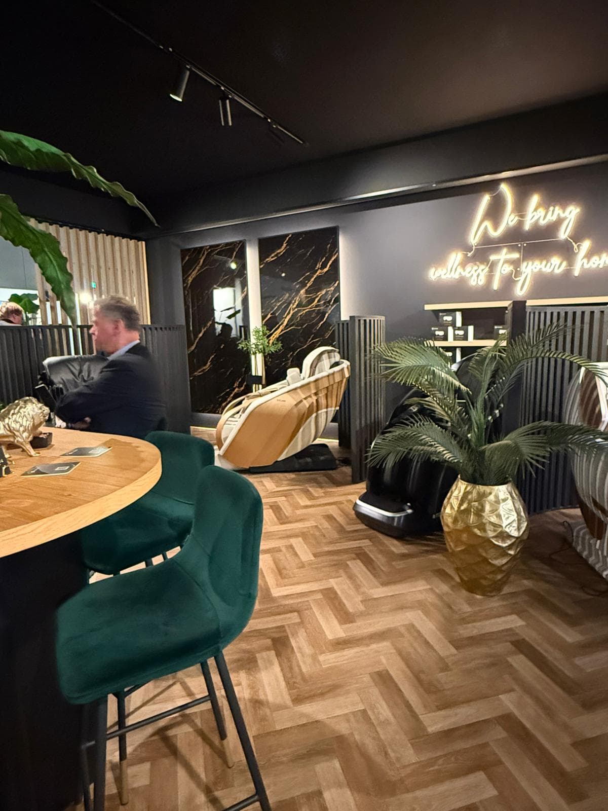 WhatsApp Image 2025-12-12 at 21.26.22.jpeg